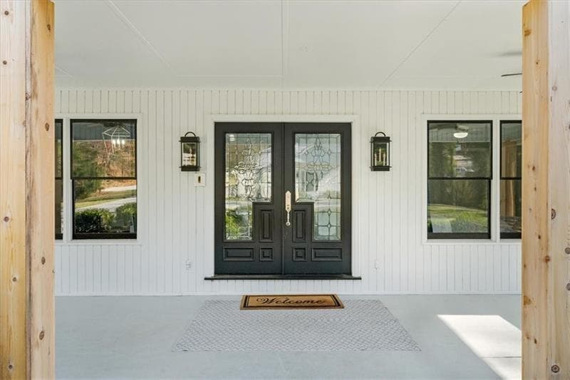 4 bedroom, 5 bathroom, 3,978 sq ft single family residence for sale at 6313 Shoreland Circle, Buford, GA 30518 — photo 8