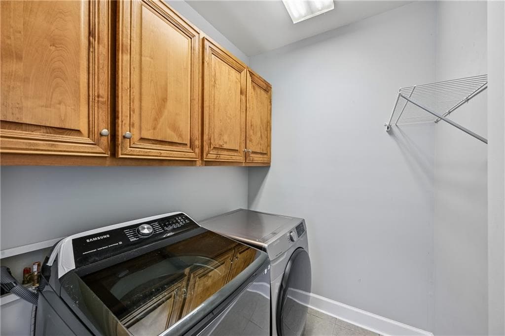 3 bedroom, 2 bathroom, 1,720 sq ft single family residence for sale at 116 Savannah Street, Calhoun, GA 30701 — photo 9