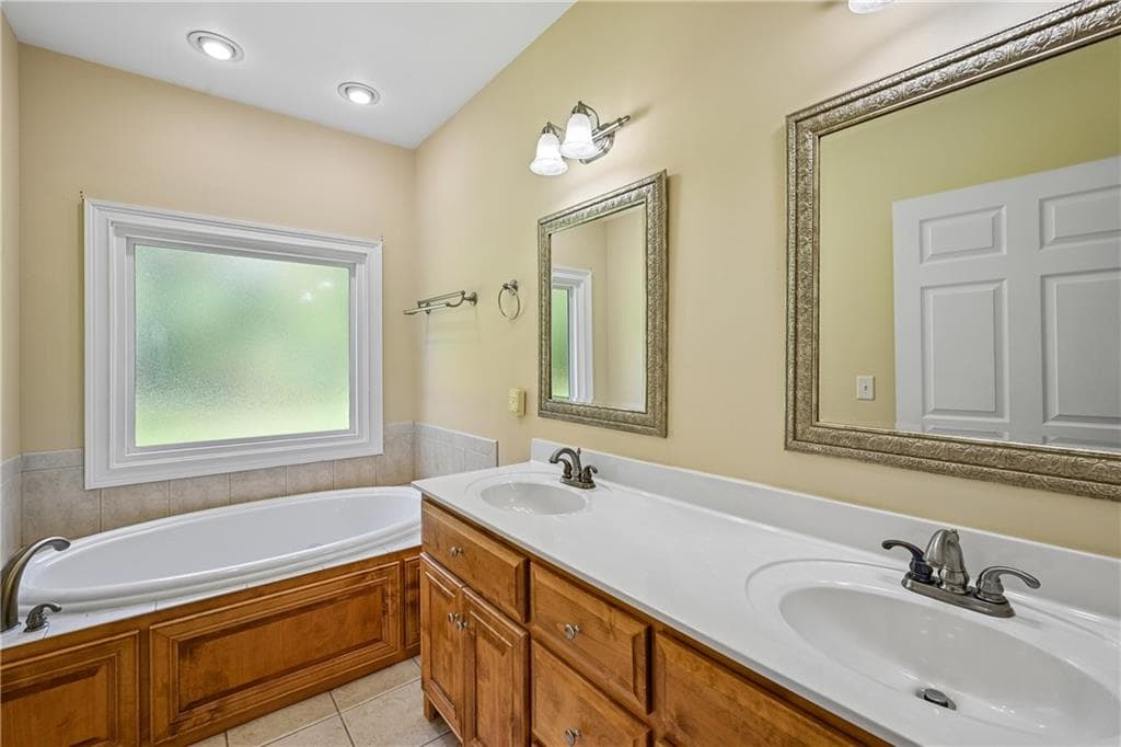 3 bedroom, 2 bathroom, 1,720 sq ft single family residence for sale at 116 Savannah Street, Calhoun, GA 30701 — photo 10