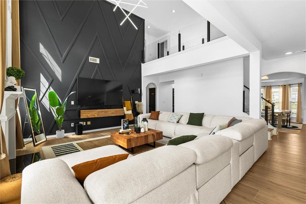 5 bedroom, 4 bathroom, 3,723 sq ft single family residence for sale at 4507 Bellwood Circle, Atlanta, GA 30349 — photo 6