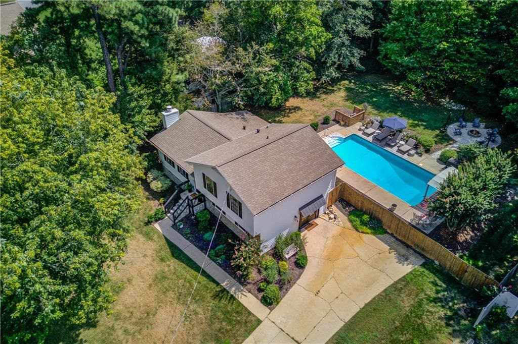 4 bedroom, 3 bathroom, 1,848 sq ft single family residence under contract at 3573 Habersham Court, Buford, GA 30519 — photo 6