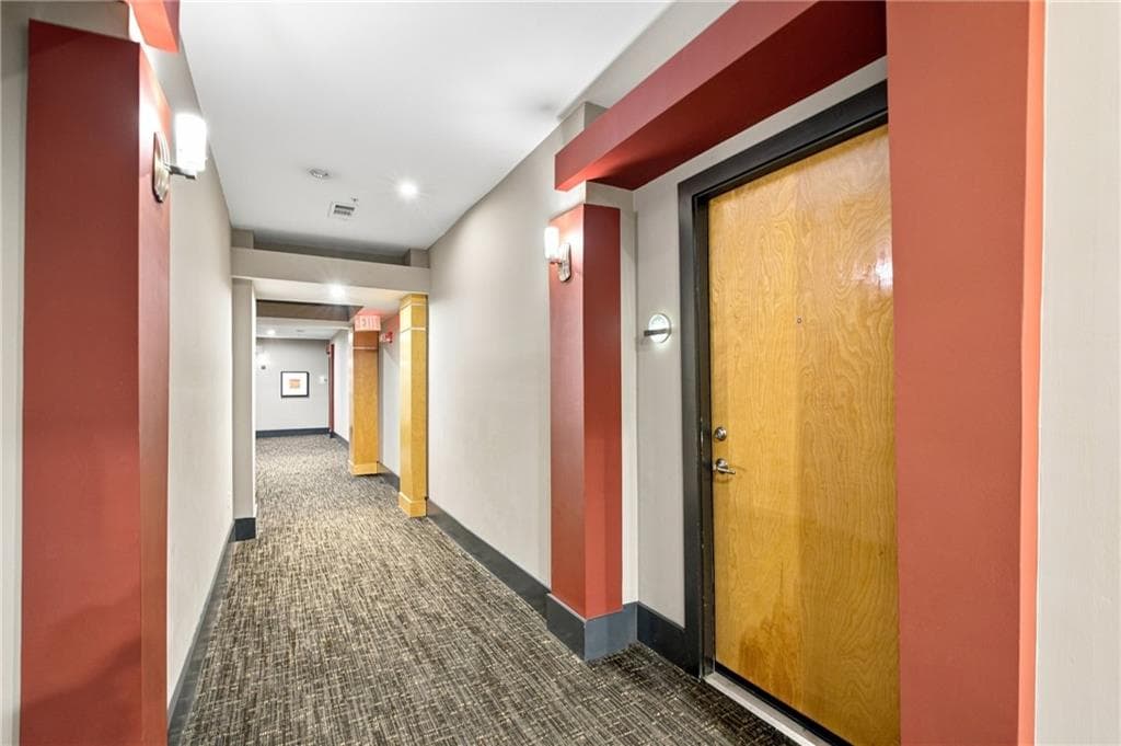 1 bedroom, 2 bathroom, 935 sq ft condominium for sale at 799 Hammond Drive 226, Sandy Springs, GA 30328 — photo 6