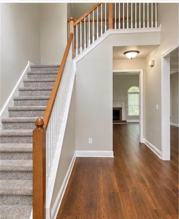 5 bedroom, 3 bathroom, 2,978 sq ft single family residence for sale at 3229 Creek Trace E, Powder Springs, GA 30127 — photo 2