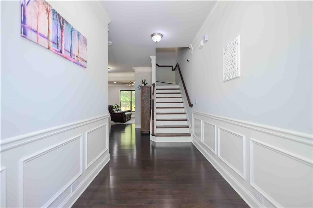 4 bedroom, 3 bathroom, 2,036 sq ft townhouse for sale at 11661 Davenport Lane, Johns Creek, GA 30005 — photo 4