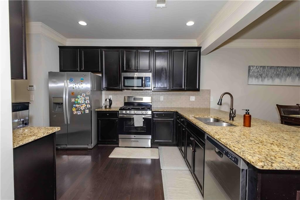 4 bedroom, 3 bathroom, 2,036 sq ft townhouse for sale at 11661 Davenport Lane, Johns Creek, GA 30005 — photo 5