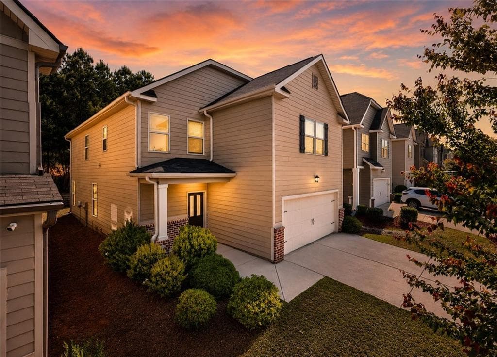 5 bedroom, 3 bathroom, 2,466 sq ft single family residence under contract at 281 Emporia Loop, Mcdonough, GA 30253