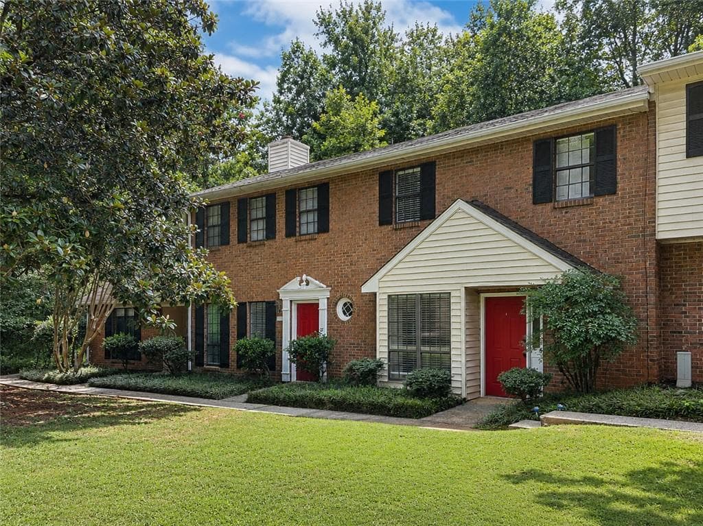 2 bedroom, 3 bathroom, 1,493 sq ft townhouse for sale at 1130 Jamestowne Trail, Alpharetta, GA 30009 — photo 3