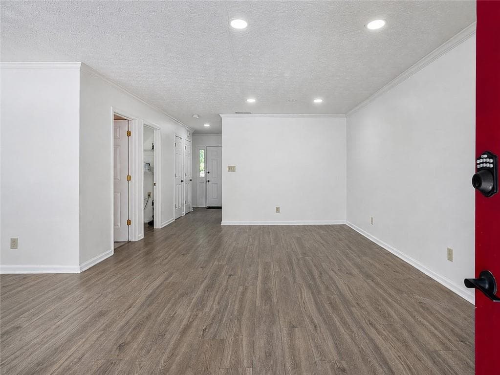 2 bedroom, 3 bathroom, 1,493 sq ft townhouse for sale at 1130 Jamestowne Trail, Alpharetta, GA 30009 — photo 5