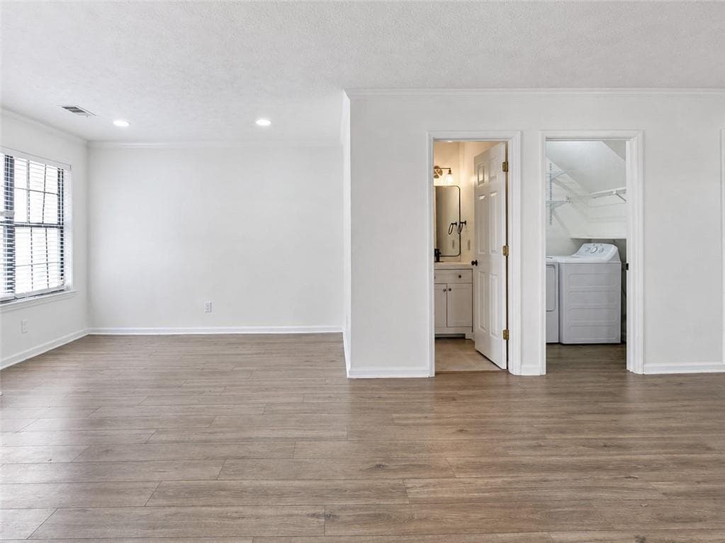 2 bedroom, 3 bathroom, 1,493 sq ft townhouse for sale at 1130 Jamestowne Trail, Alpharetta, GA 30009 — photo 9