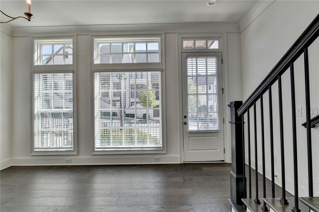 3 bedroom, 4 bathroom, 2,258 sq ft townhouse for sale at 6766 Encore Boulevard, Sandy Springs, GA 30328 — photo 4