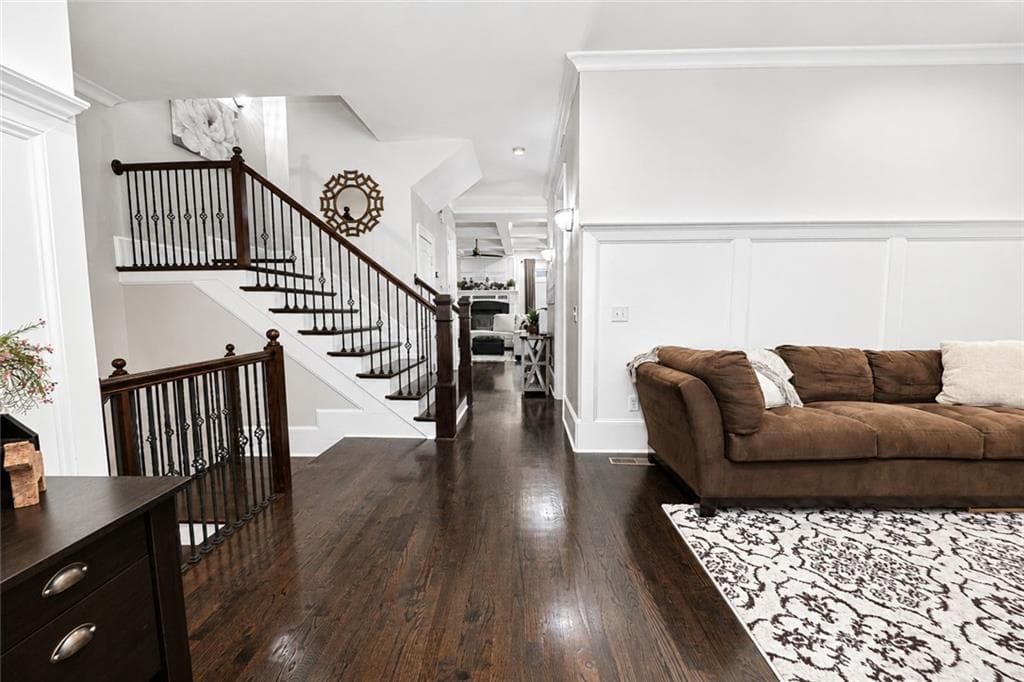 4 bedroom, 4 bathroom, 3,165 sq ft townhouse for sale at 1085 Charles Towne Square, Sandy Springs, GA 30328 — photo 7