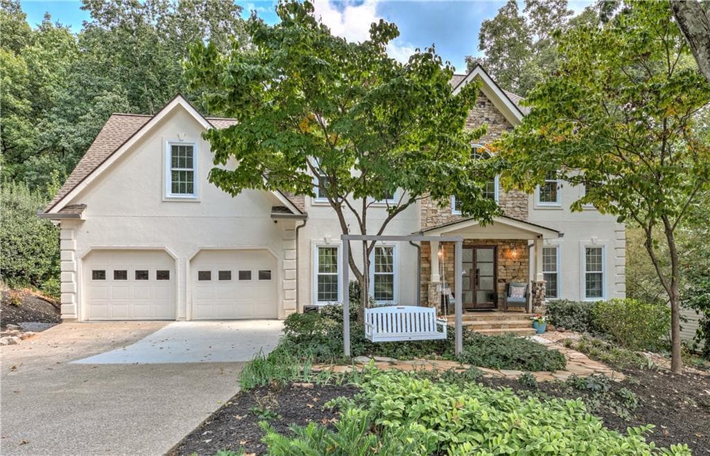 5 bedroom, 4 bathroom, 4,042 sq ft single family residence for sale at 4543 Ashmore Circle, Marietta, GA 30066 — photo 2