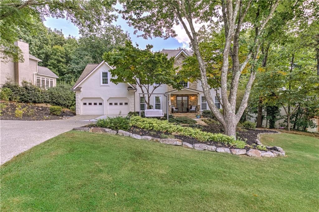 5 bedroom, 4 bathroom, 4,042 sq ft single family residence for sale at 4543 Ashmore Circle, Marietta, GA 30066 — photo 3