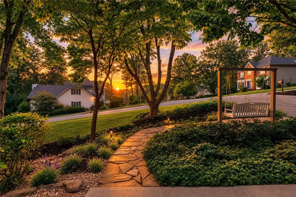 5 bedroom, 4 bathroom, 4,042 sq ft single family residence for sale at 4543 Ashmore Circle, Marietta, GA 30066 — photo 8