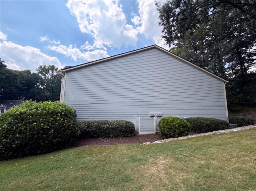 2 bedroom, 2 bathroom, 1,436 sq ft condominium for sale at 18 Springhedge Court, Smyrna, GA 30080 — photo 8