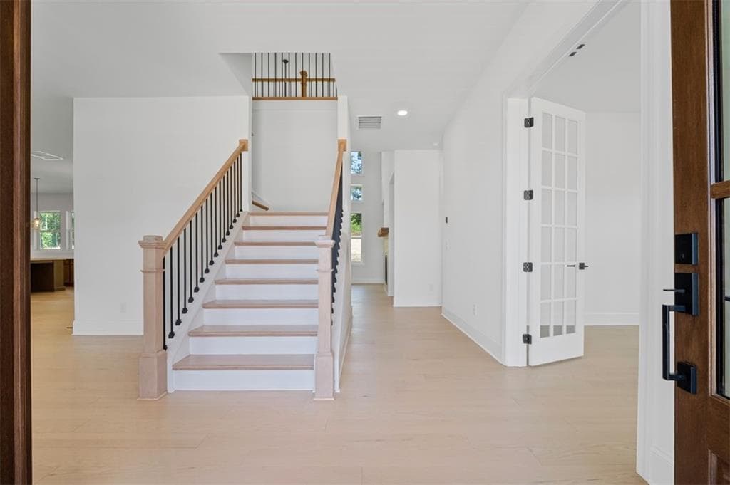 5 bedroom, 5 bathroom, 3,808 sq ft single family residence for sale at 3495 Austin Michael Lane, Cumming, GA 30028 — photo 4