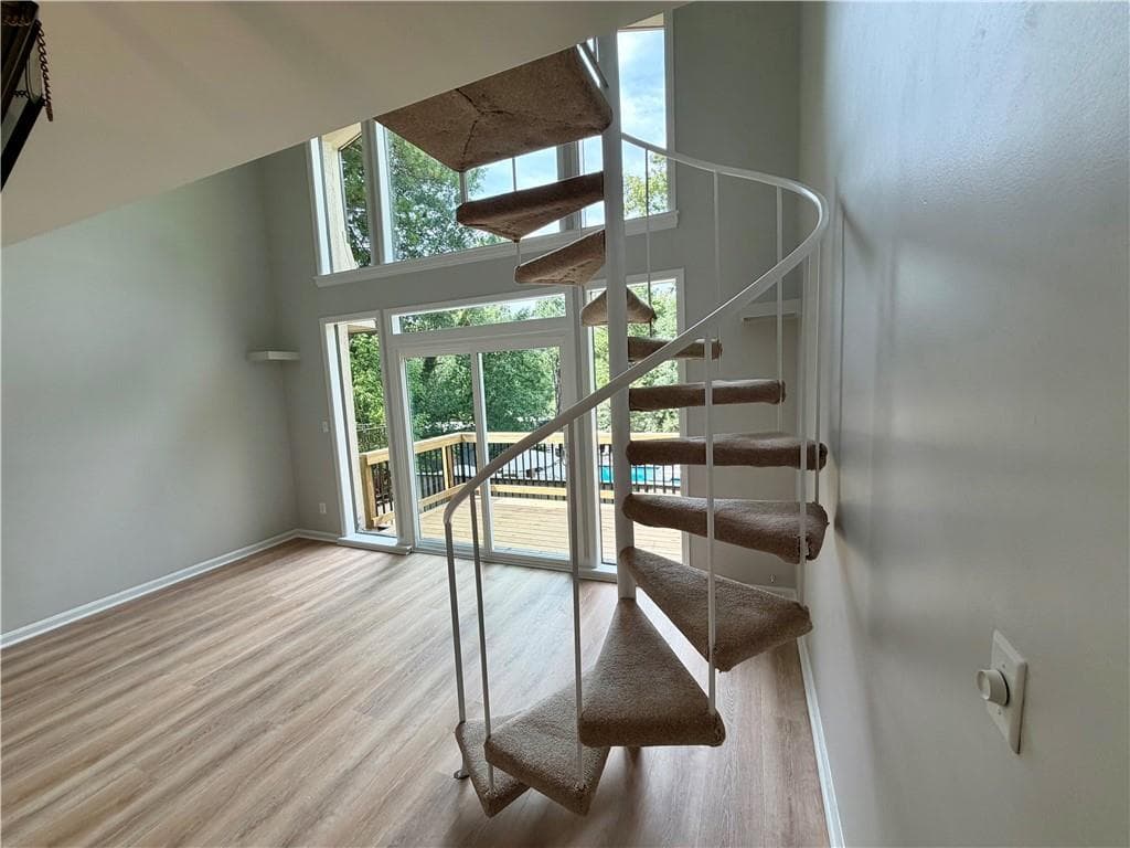 1 bedroom, 1 bathroom, 714 sq ft condominium for sale at 77 Adrian Place, Atlanta, GA 30327 — photo 2
