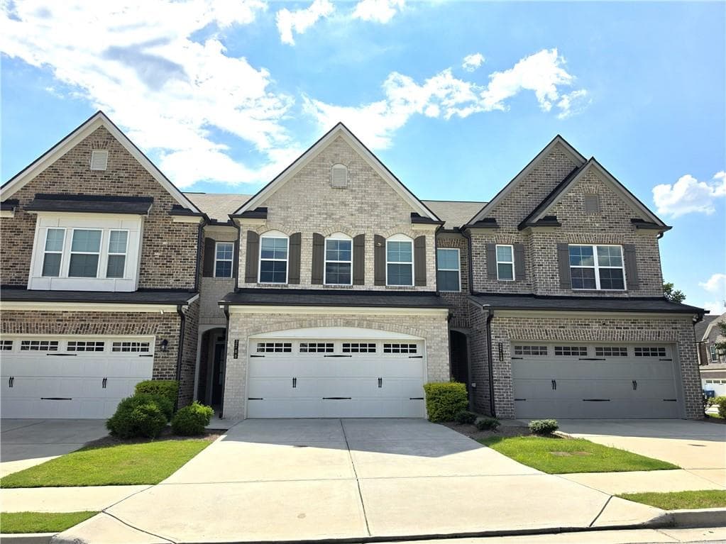 3 bedroom, 3 bathroom, 1,988 sq ft townhouse for rent at 2708 Morgan Creek Drive, Buford, GA 30519 for $2,300 a month