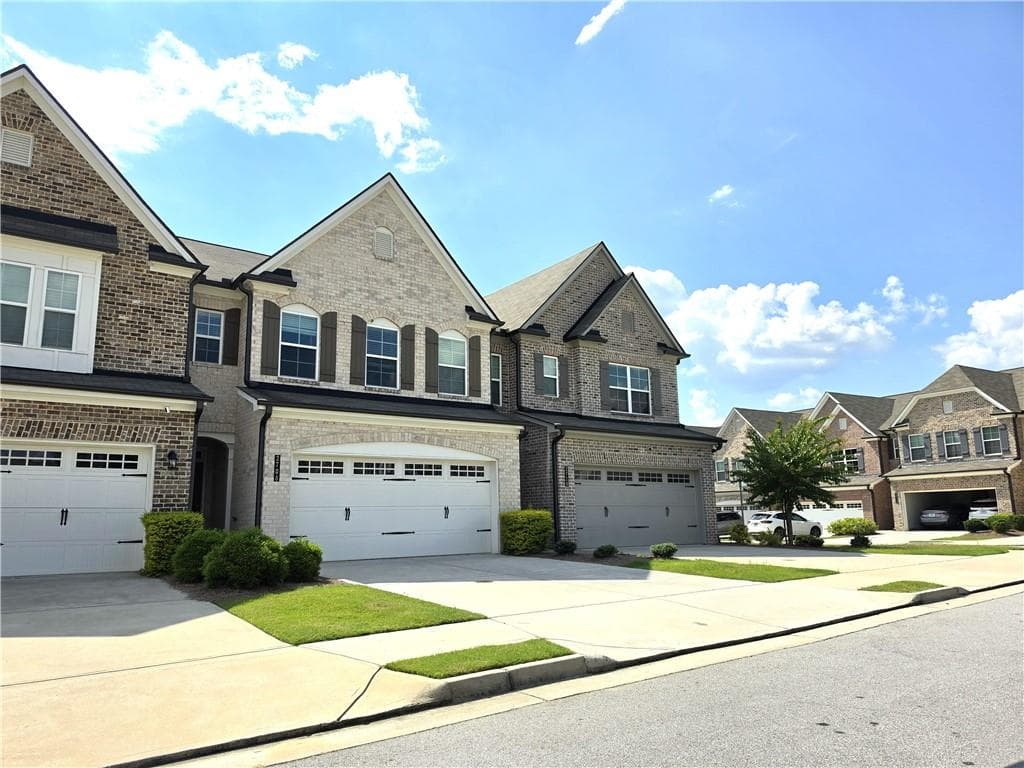 3 bedroom, 3 bathroom, 1,988 sq ft townhouse for rent at 2708 Morgan Creek Drive, Buford, GA 30519 for $2,300 a month — photo 2