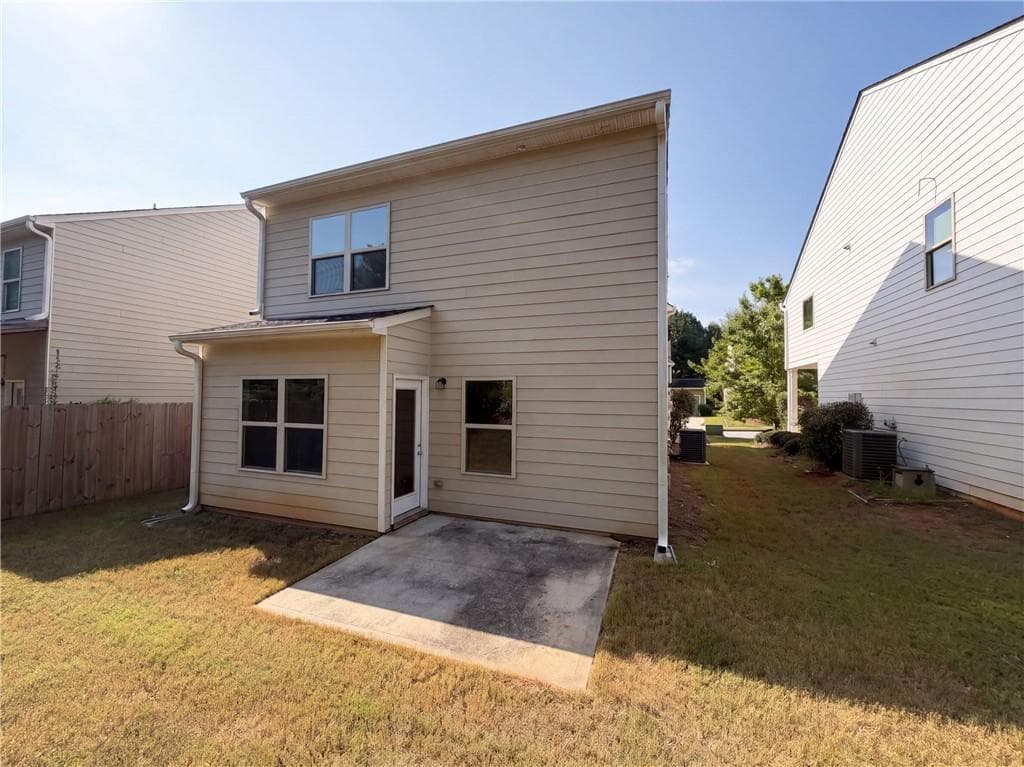 3 bedroom, 3 bathroom, 1,866 sq ft single family residence for sale at 106 Southwind Circle, Newnan, GA 30265 — photo 5