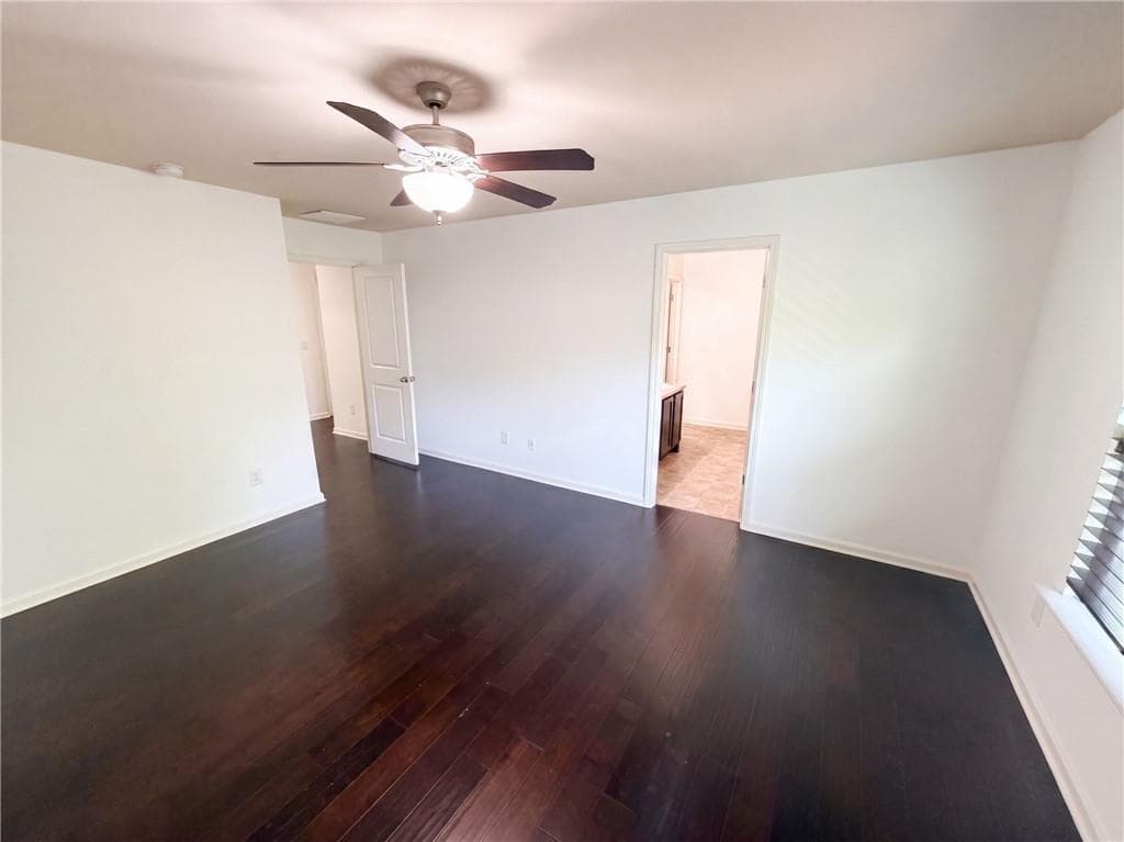 3 bedroom, 3 bathroom, 1,866 sq ft single family residence for sale at 106 Southwind Circle, Newnan, GA 30265 — photo 6