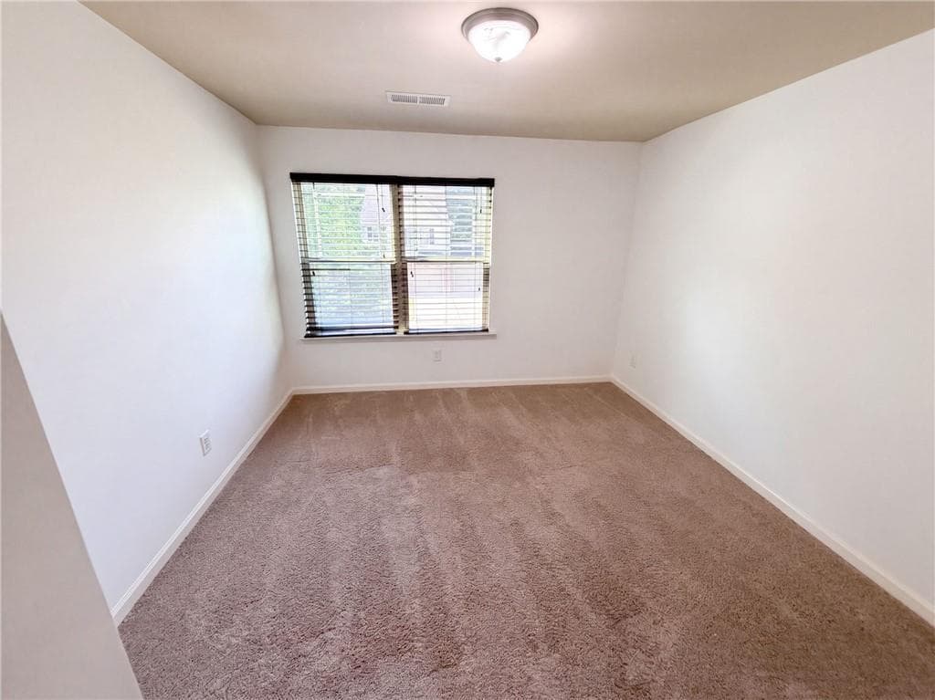 3 bedroom, 3 bathroom, 1,866 sq ft single family residence for sale at 106 Southwind Circle, Newnan, GA 30265 — photo 9