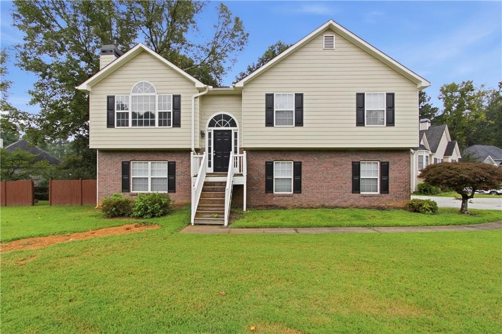 3 bedroom, 3 bathroom, 1,988 sq ft single family residence for sale at 15 Charleston Court, Dallas, GA 30157