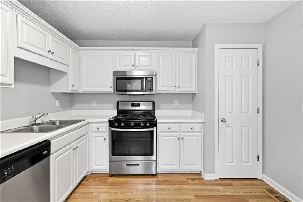 3 bedroom, 3 bathroom, 1,988 sq ft single family residence for sale at 15 Charleston Court, Dallas, GA 30157 — photo 8