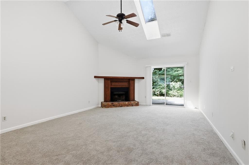2 bedroom, 2 bathroom, 1,124 sq ft townhouse under contract at 5137 Hill Farm Drive, Woodstock, GA 30188 — photo 3