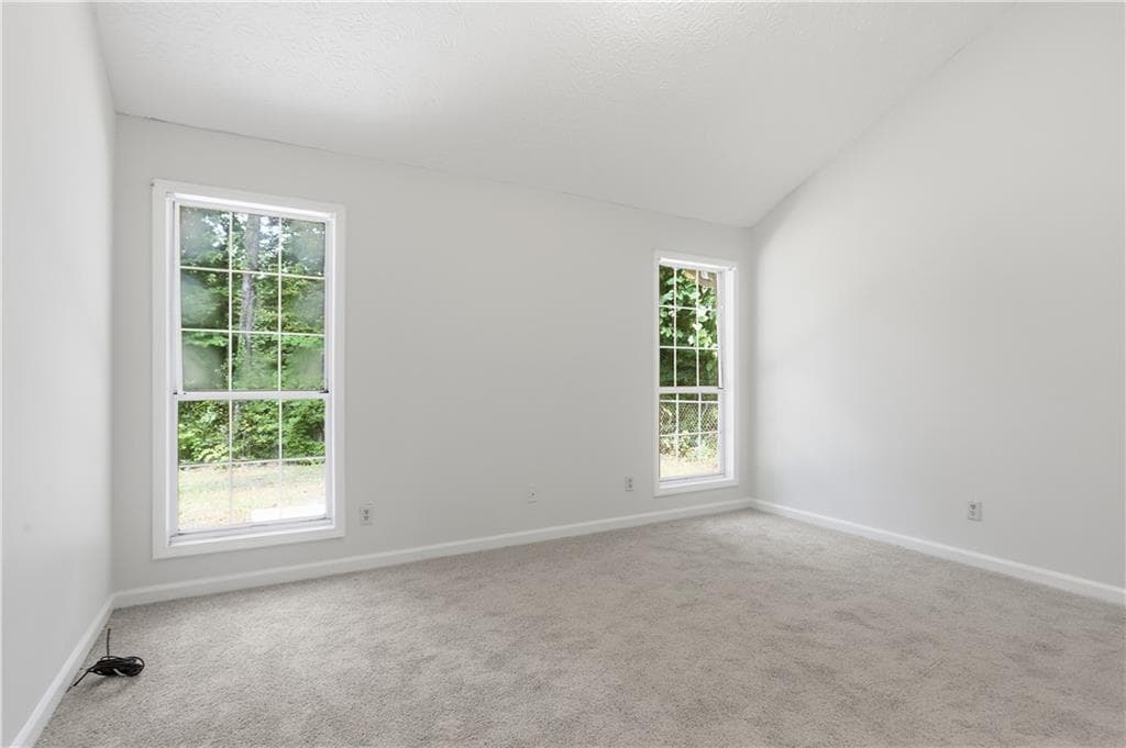 2 bedroom, 2 bathroom, 1,124 sq ft townhouse under contract at 5137 Hill Farm Drive, Woodstock, GA 30188 — photo 4