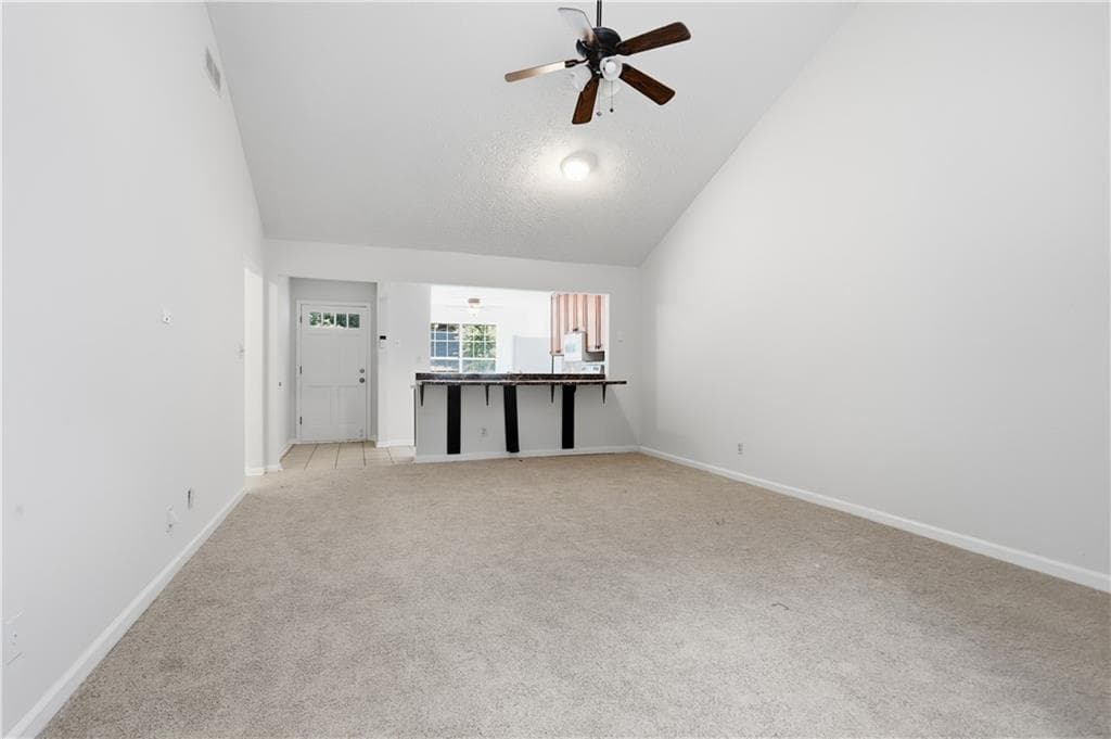 2 bedroom, 2 bathroom, 1,124 sq ft townhouse under contract at 5137 Hill Farm Drive, Woodstock, GA 30188 — photo 6