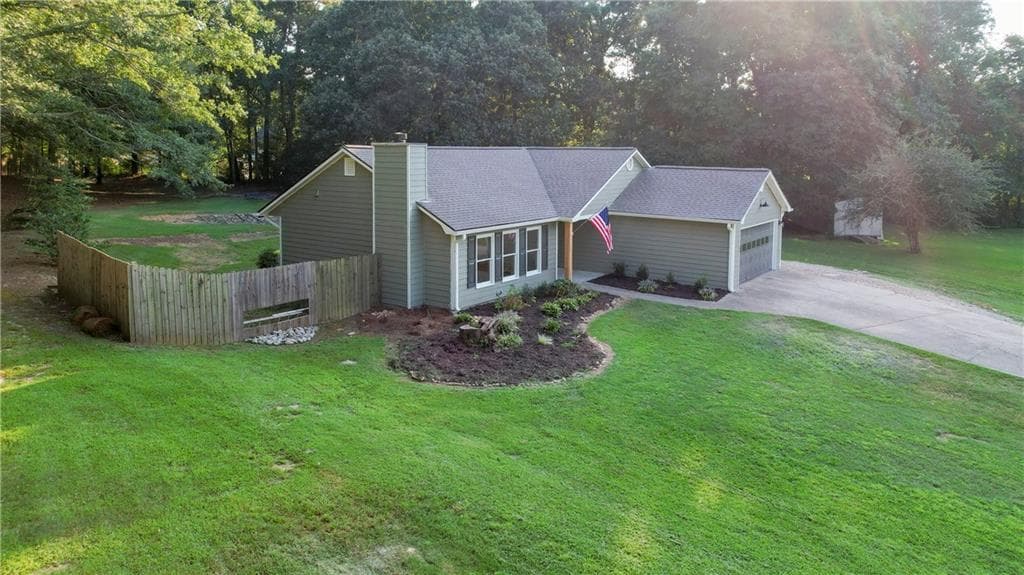 3 bedroom, 2 bathroom, 1,356 sq ft single family residence for sale at 347 Timberridge Lane, Auburn, GA 30011 — photo 3