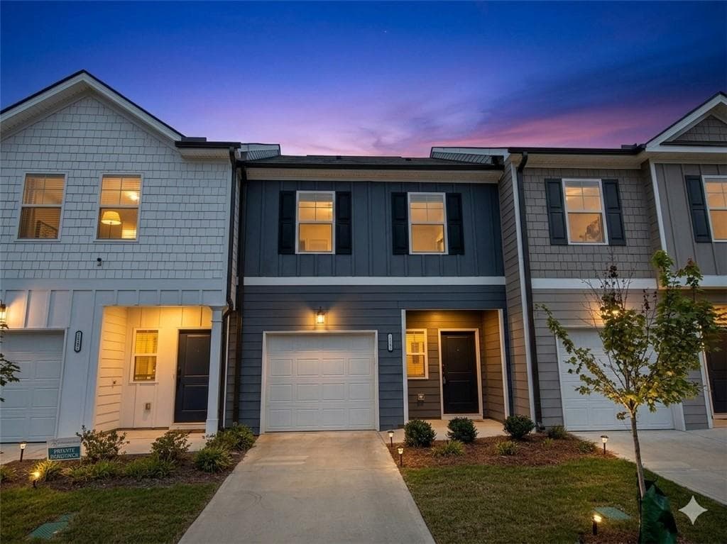 3 bedroom, 3 bathroom, 1,383 sq ft townhouse for sale at 129 Jaxton Street, Hoschton, GA 30548