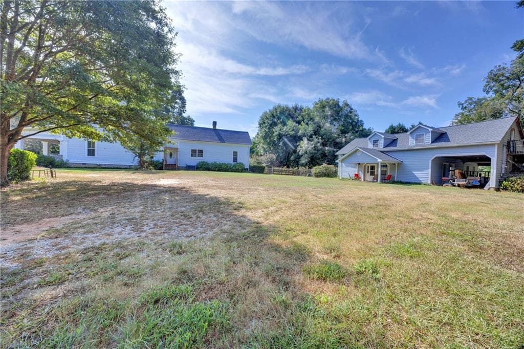 4 bedroom, 3 bathroom, 3,978 sq ft single family residence for sale at 132 Field Street, Newborn, GA 30056 — photo 3