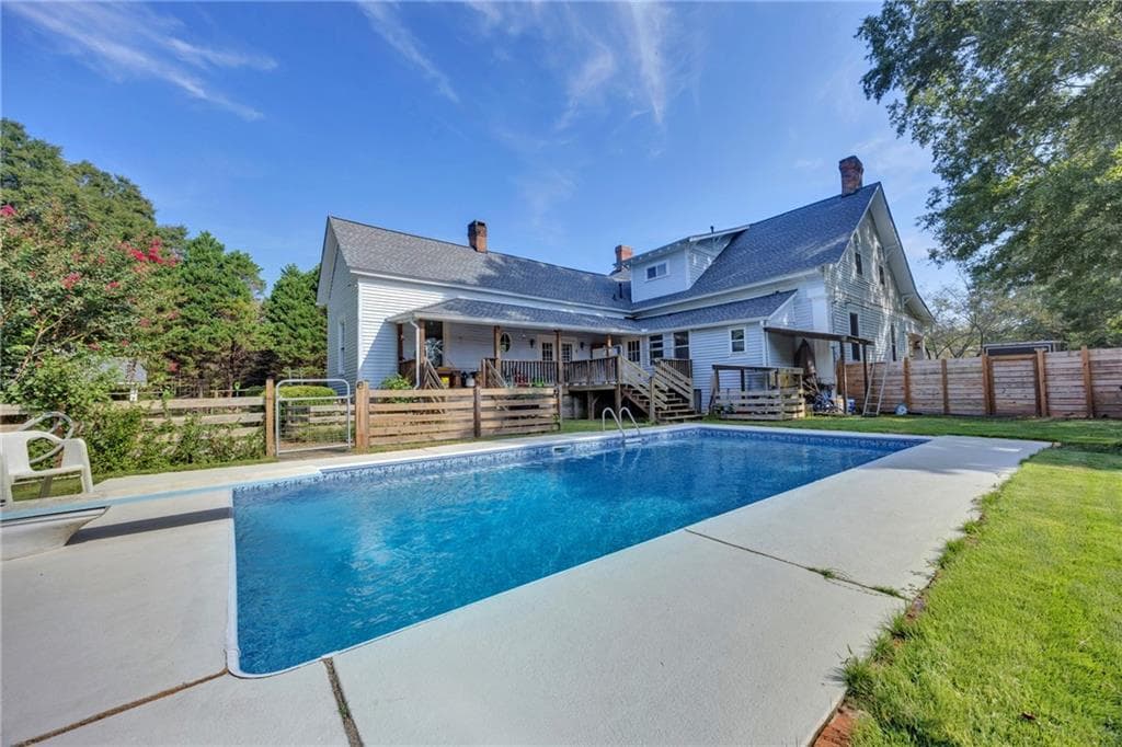 4 bedroom, 3 bathroom, 3,978 sq ft single family residence for sale at 132 Field Street, Newborn, GA 30056 — photo 5