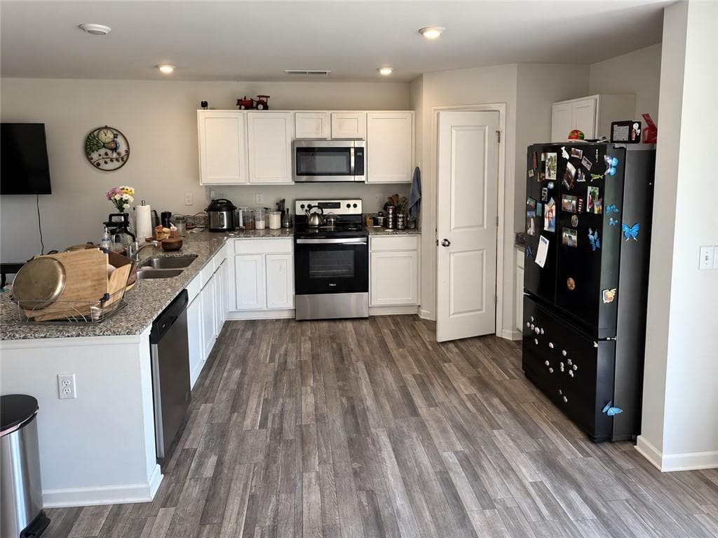 4 bedroom, 3 bathroom, 1,696 sq ft single family residence for sale at 51 Oxford Lane, Kingston, GA 30145 — photo 8