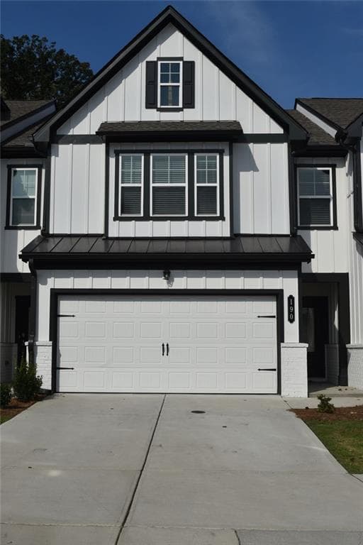 3 bedroom, 3 bathroom, 1,854 sq ft townhouse for rent at 190 Mission Boulevard, Pendergrass, GA 30567 for $1,900 a month — photo 1 of 22