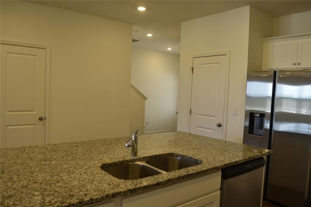 3 bedroom, 3 bathroom, 1,854 sq ft townhouse for rent at 190 Mission Boulevard, Pendergrass, GA 30567 for $1,900 a month — photo 4