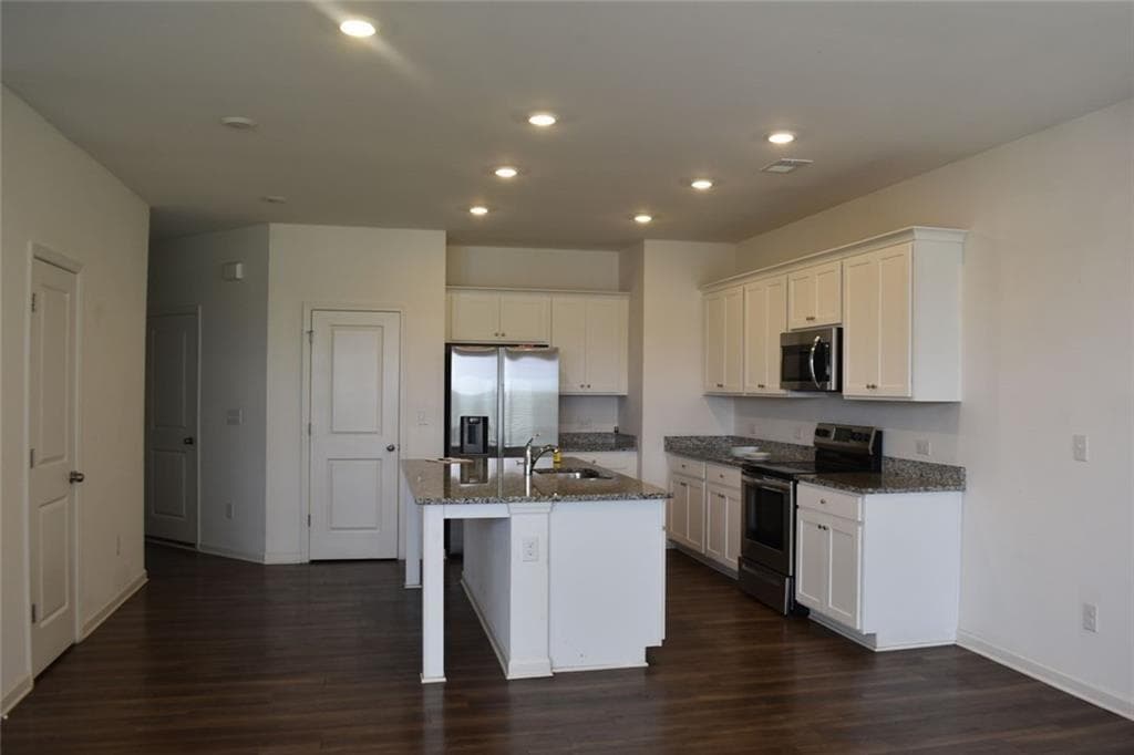 3 bedroom, 3 bathroom, 1,854 sq ft townhouse for rent at 190 Mission Boulevard, Pendergrass, GA 30567 for $1,900 a month — photo 5