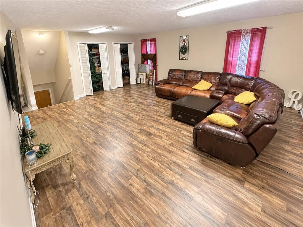 4 bedroom, 3 bathroom, 2,206 sq ft single family residence for sale at 138 Mountain Oaks Drive, Carrollton, GA 30116 — photo 9