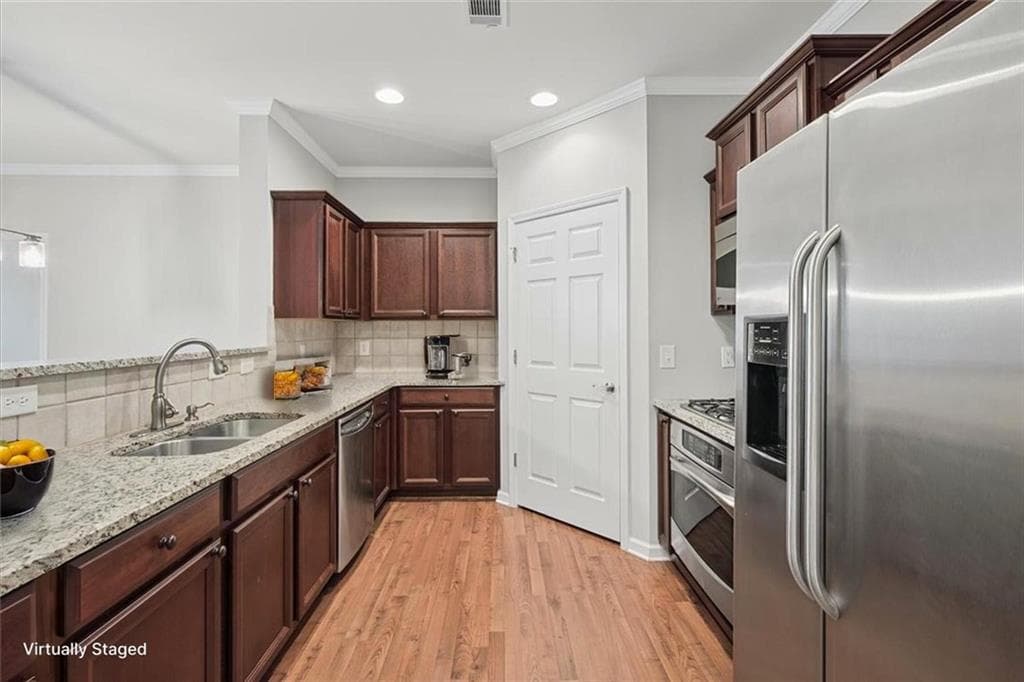 2 bedroom, 2 bathroom, 1,175 sq ft condominium under contract at 4805 W Village Way 3307, Smyrna, GA 30080 — photo 6
