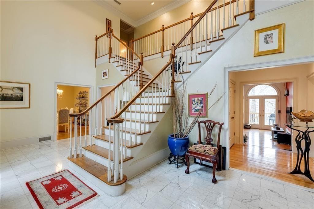 5 bedroom, 6 bathroom, 6,800 sq ft single family residence for sale at 5105 Jett Forest Trail, Atlanta, GA 30327 — photo 7