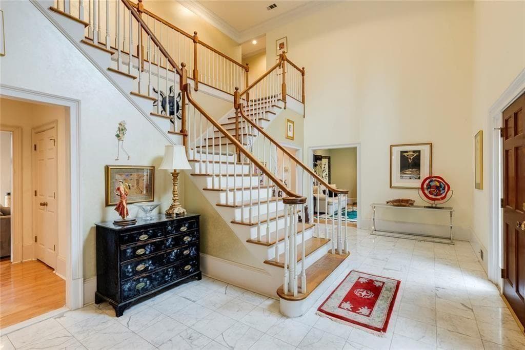 5 bedroom, 6 bathroom, 6,800 sq ft single family residence for sale at 5105 Jett Forest Trail, Atlanta, GA 30327 — photo 10