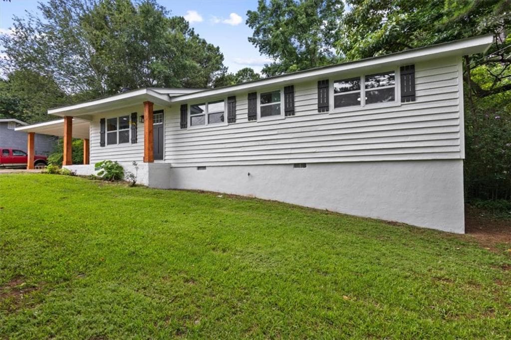 3 bedroom, 2 bathroom, 1,304 sq ft single family residence under contract at 4121 Partridge Dr, Douglasville, GA 30135