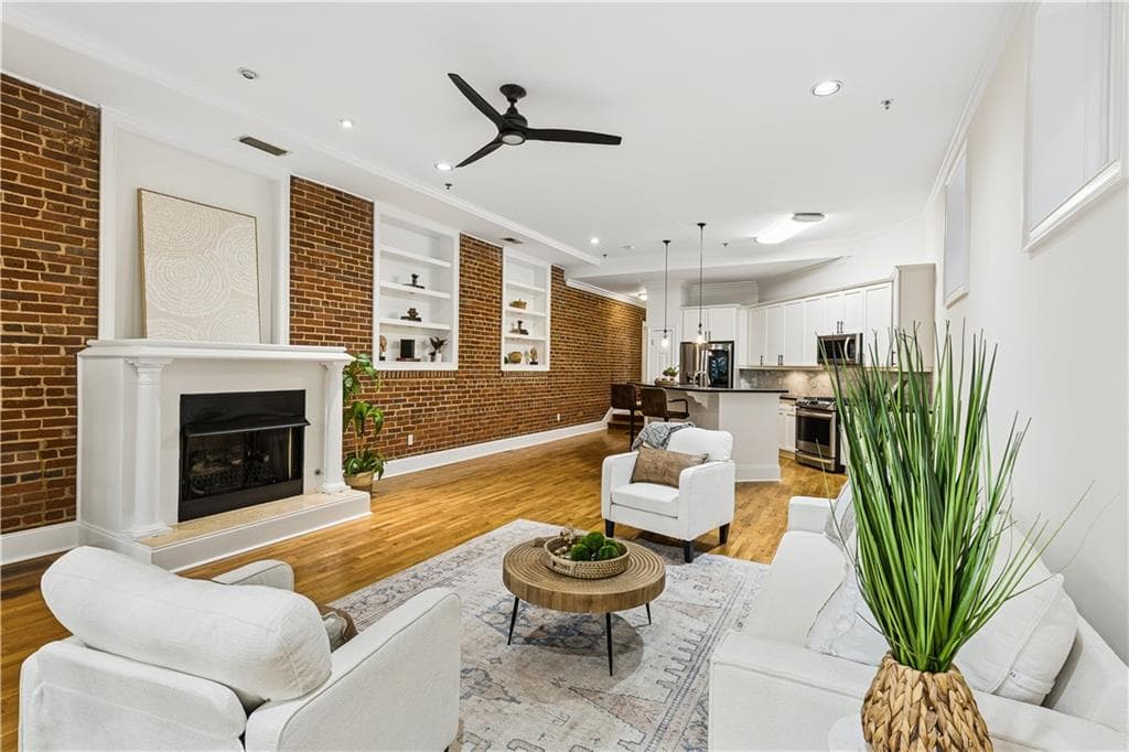 2 bedroom, 1 bathroom, 1,337 sq ft condominium for sale at 270 15th Street 101, Atlanta, GA 30309 — photo 5