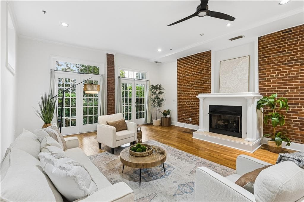 2 bedroom, 1 bathroom, 1,337 sq ft condominium for sale at 270 15th Street 101, Atlanta, GA 30309 — photo 7
