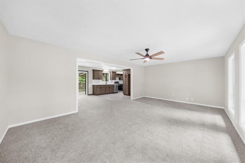 3 bedroom, 2 bathroom, 1,793 sq ft single family residence for sale at 2053 Deerfield Run, Snellville, GA 30078 — photo 5