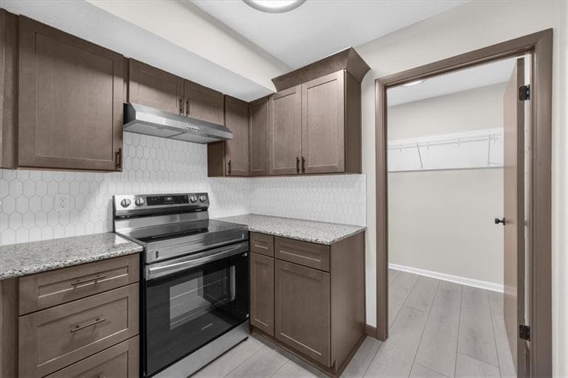 3 bedroom, 2 bathroom, 1,793 sq ft single family residence for sale at 2053 Deerfield Run, Snellville, GA 30078 — photo 9