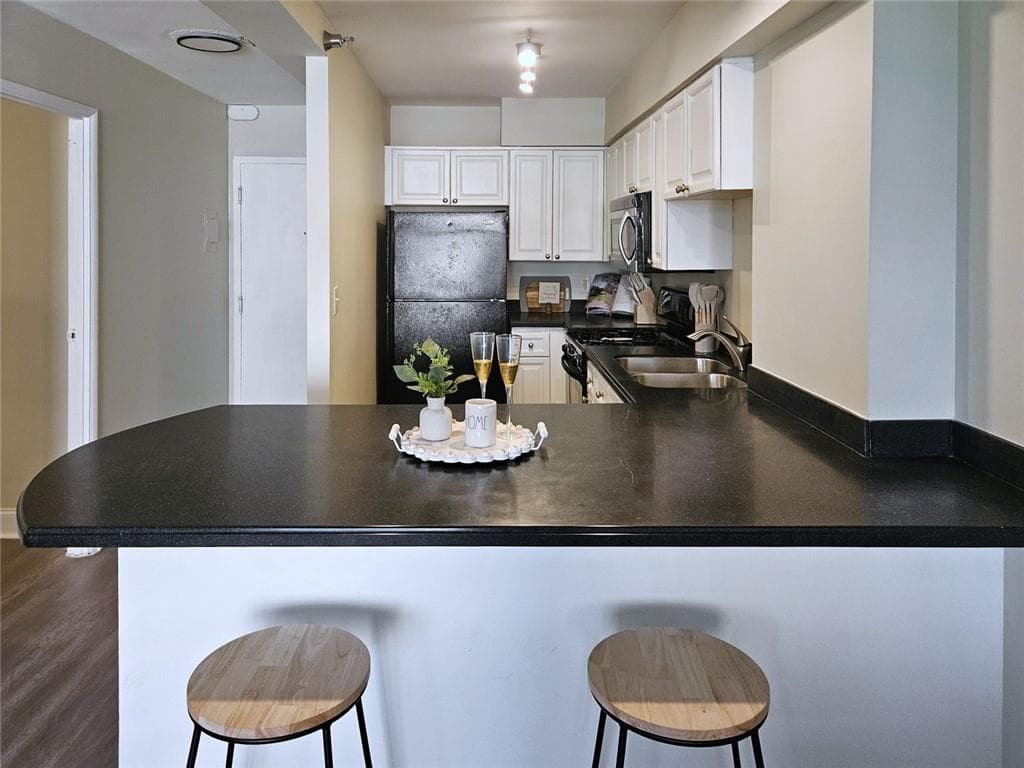 1 bedroom, 1 bathroom, 505 sq ft condominium for sale at 2479 Peachtree Road 611, Atlanta, GA 30305 — photo 5