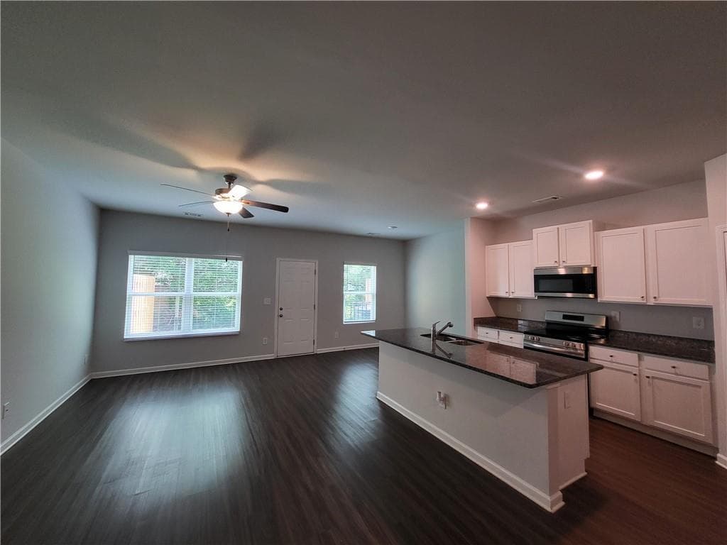 3 bedroom, 3 bathroom, 1,664 sq ft townhouse for rent at 134 Brexley Drive, Calhoun, GA 30701 for $1,595 a month — photo 2